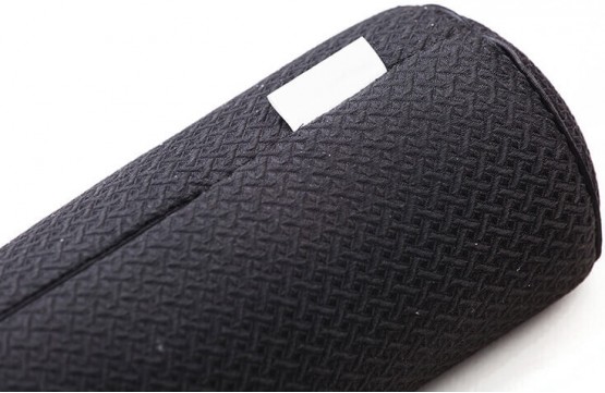 Автомобильная подушка StP "Валик" (38x10 см, черная)